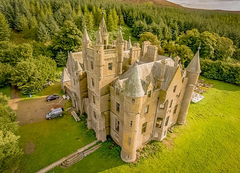 Castle rental for rent in the UK.