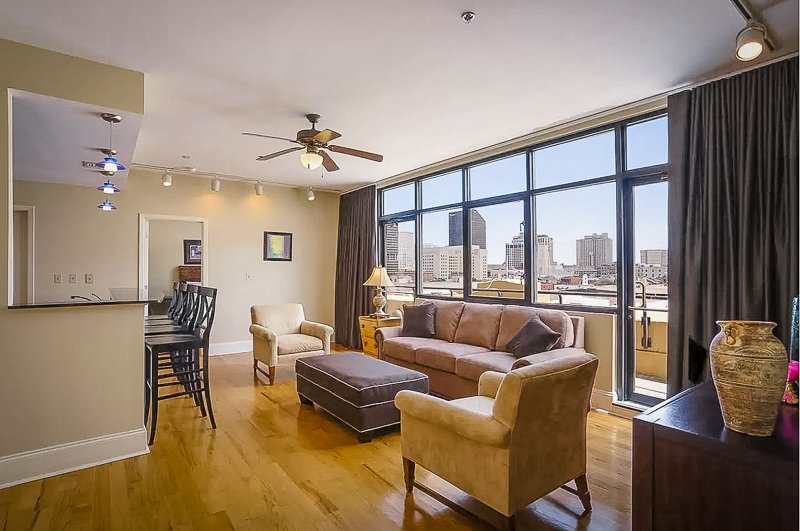 One of the best and cheapest penthouses for rent in New Orleans.