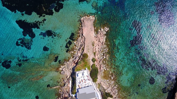 Mikri Xamolia: A beach with turquoise waters 50′ from Syntagma